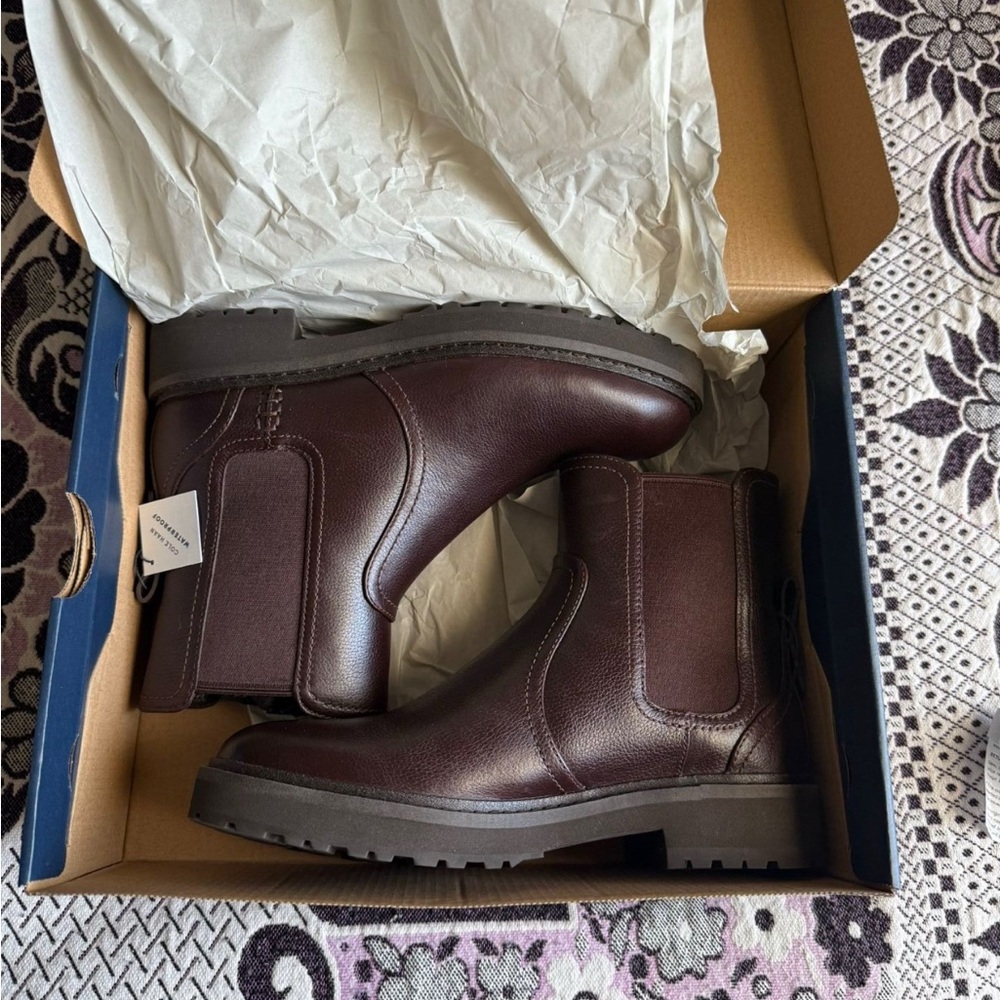 Cole Haan Greenwich Chelsea Boots Size 6B